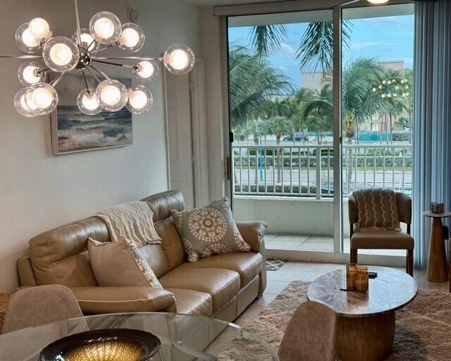 625 Casa Loma #304, Boynton Beach FL 33435