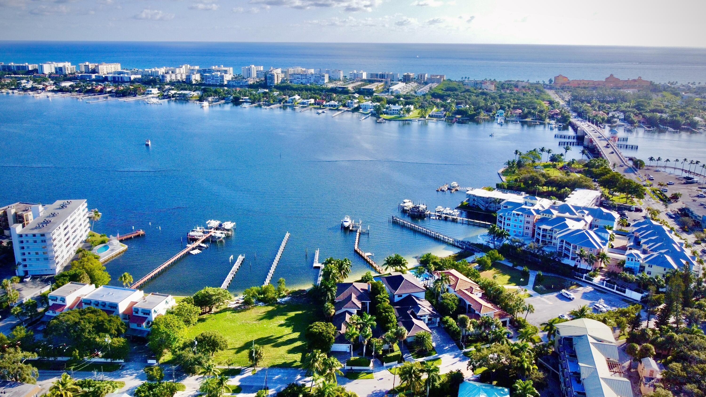 324 N Lake, Lantana FL 33462
