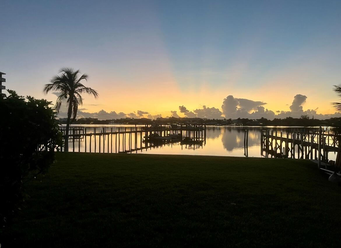 324 N Lake, Lantana FL 33462