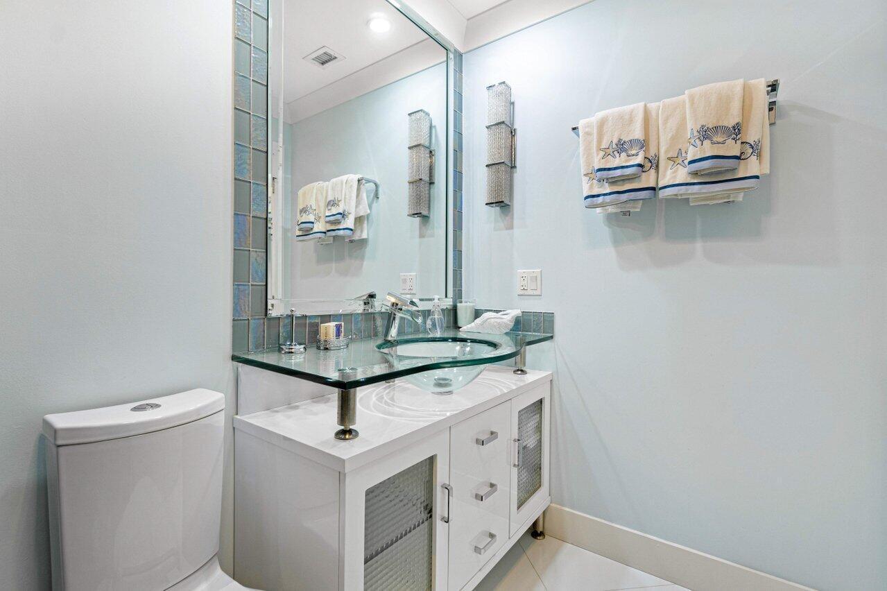 324 N Lake, Lantana FL 33462