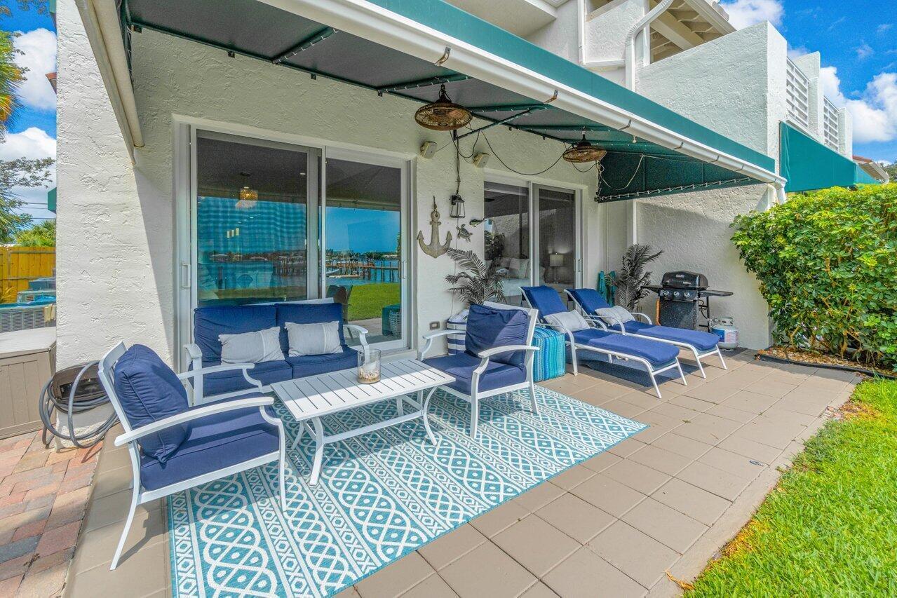 324 N Lake, Lantana FL 33462