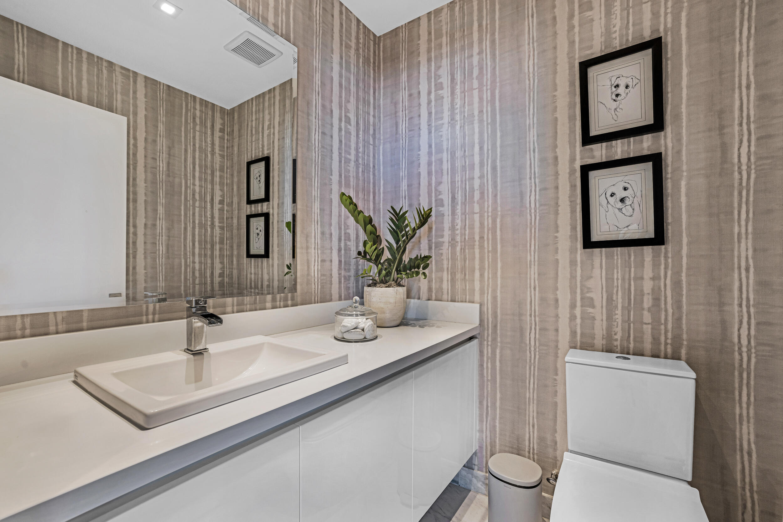701 N Fort Lauderdale Beach #406, Fort Lauderdale FL 33304