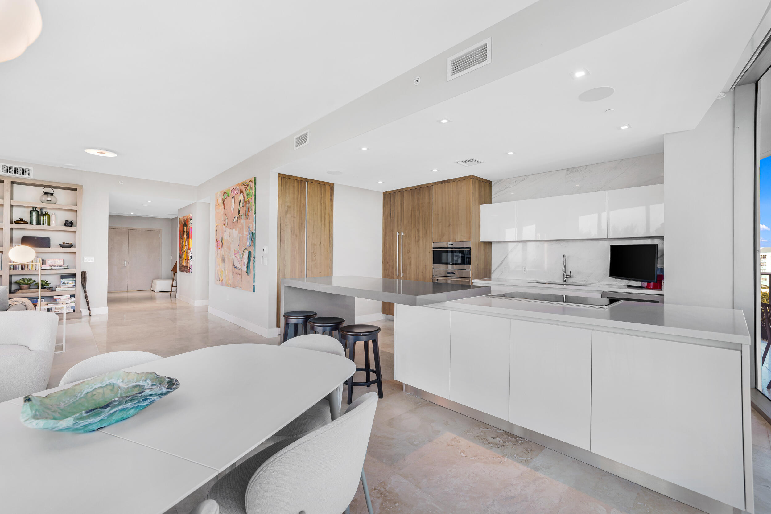 701 N Fort Lauderdale Beach #406, Fort Lauderdale FL 33304