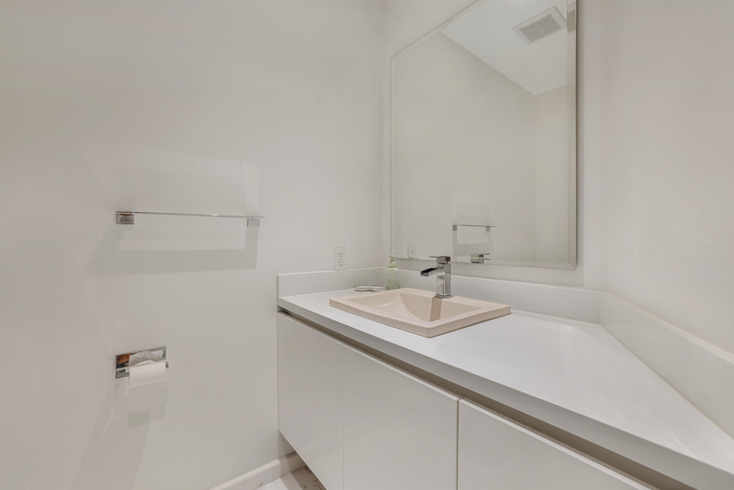 701 N Fort Lauderdale Beach #406, Fort Lauderdale FL 33304
