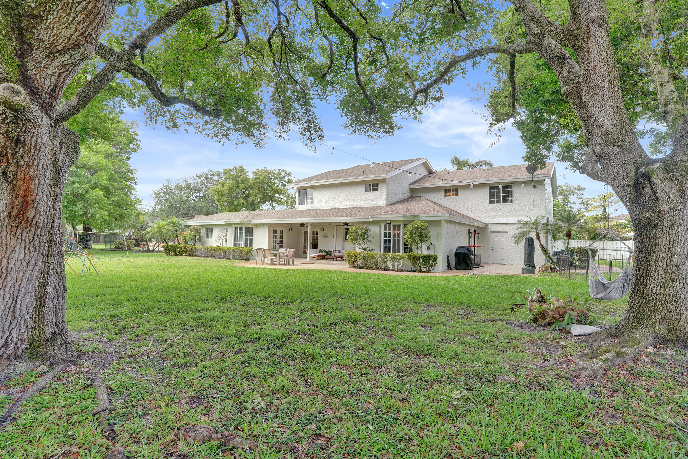 12213 Melissa, Cooper City FL 33026