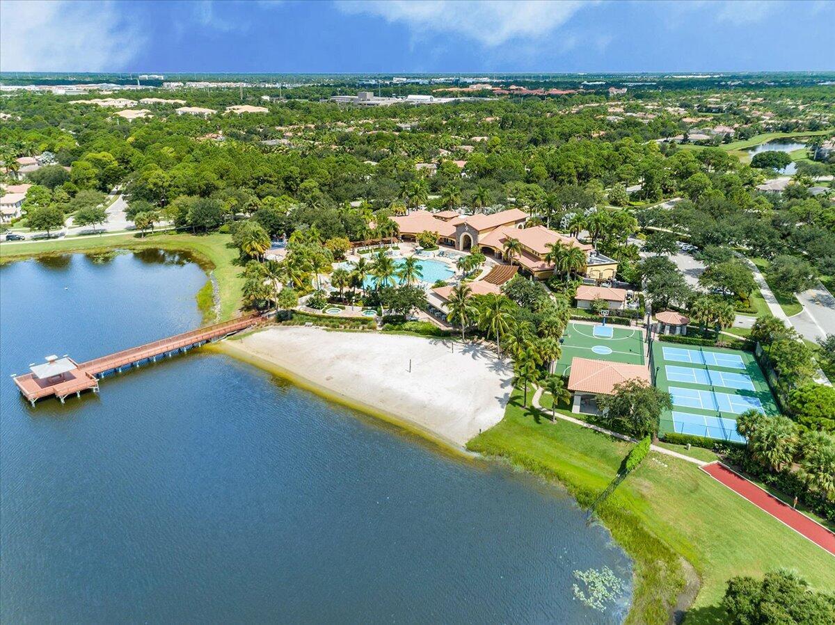 1029 Vintner, Palm Beach Gardens FL 33410