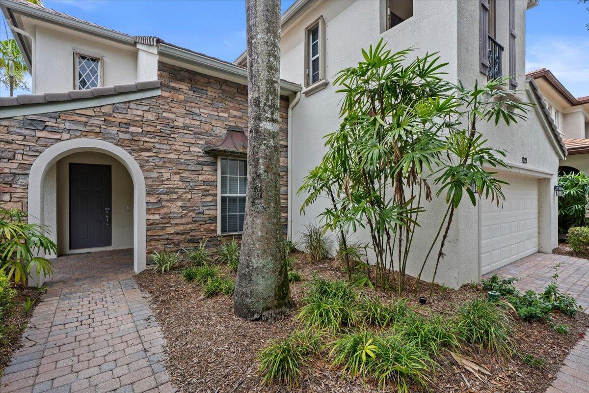 1029 Vintner, Palm Beach Gardens FL 33410