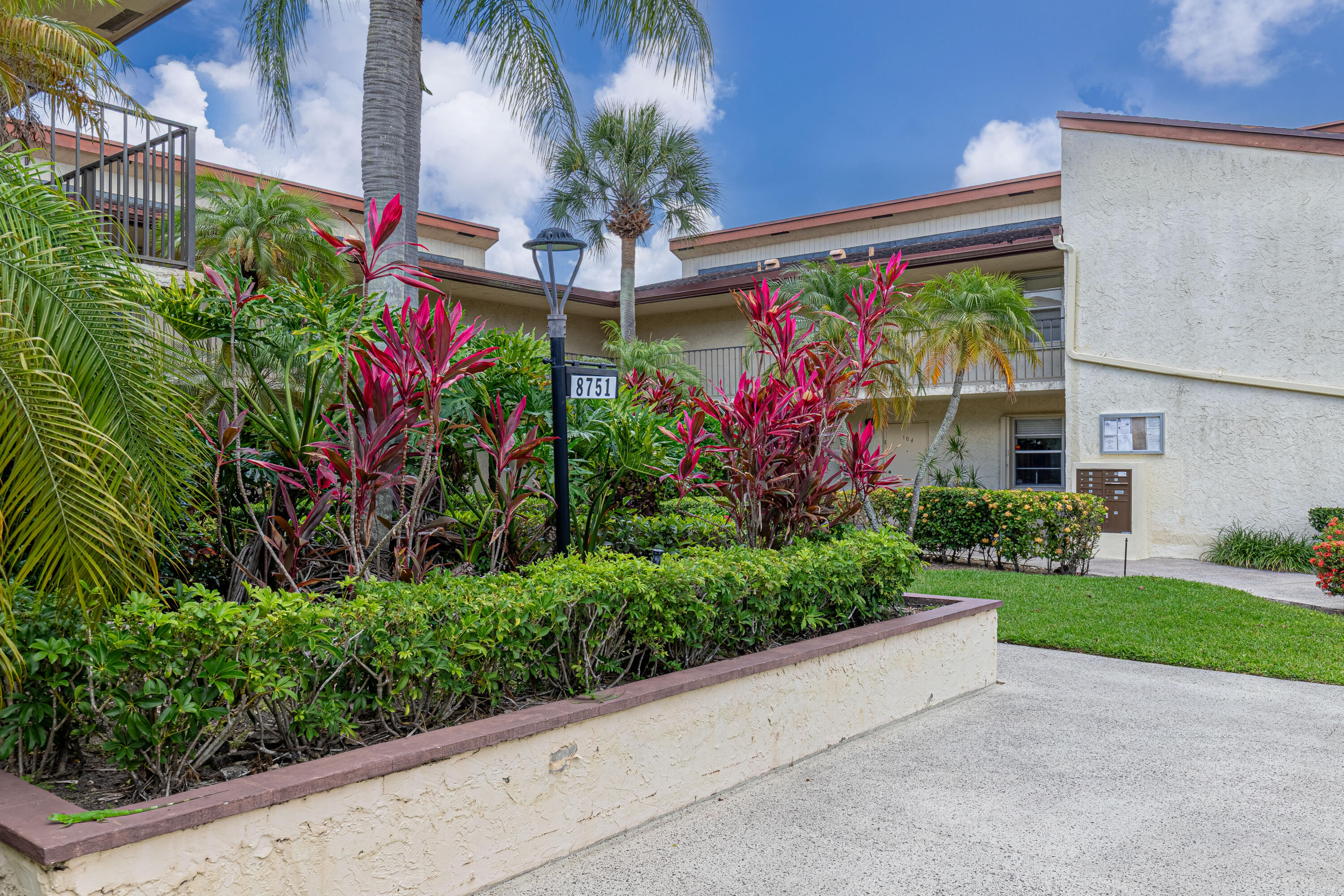 8751 Holly #104, Tamarac FL 33321