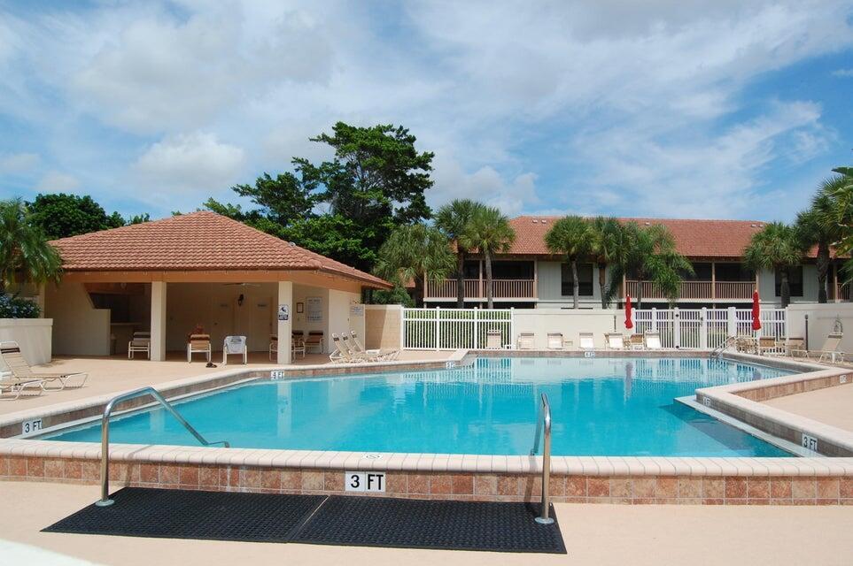 605 Brackenwood, Palm Beach Gardens FL 33418