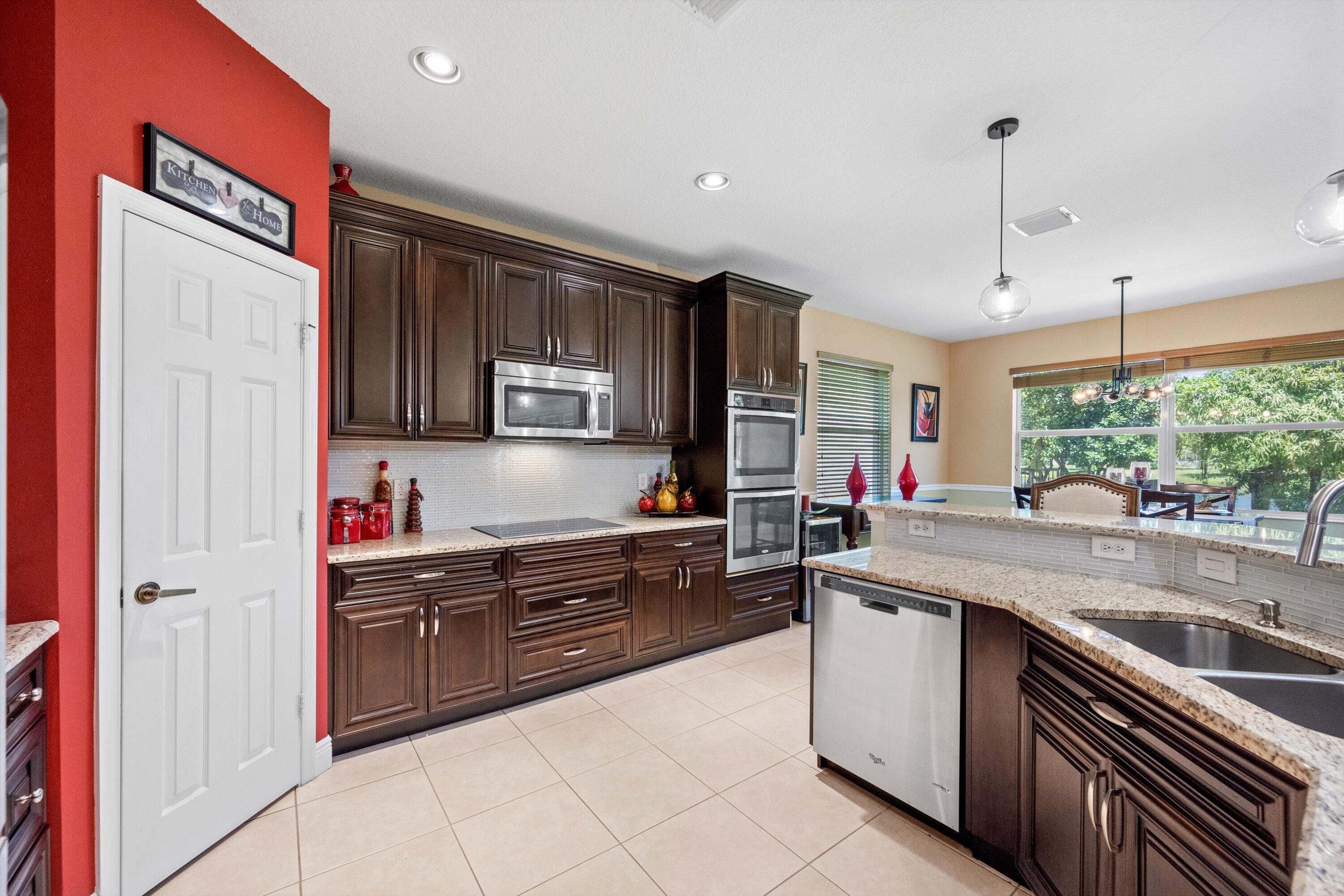 112 Ibisca, Royal Palm Beach FL 33411