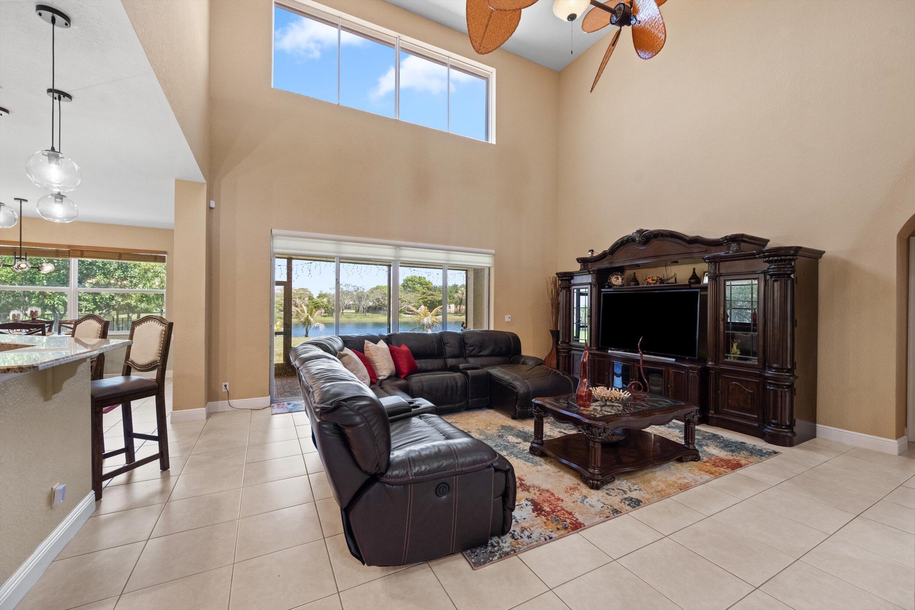 112 Ibisca, Royal Palm Beach FL 33411