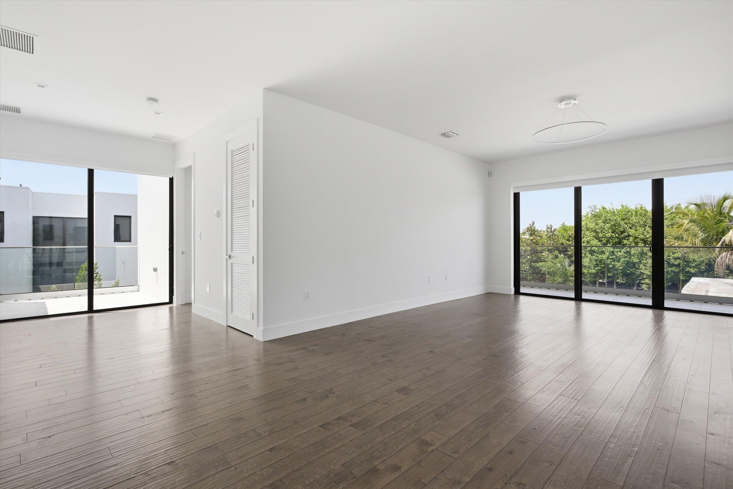16570 Sunset, Weston FL 33326