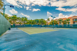 140 Yacht Club #107, Hypoluxo FL 33462