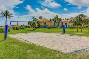 140 Yacht Club #107, Hypoluxo FL 33462