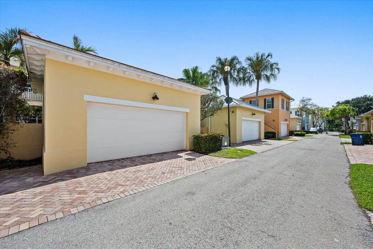 133 Sugarberry, Jupiter FL 33458