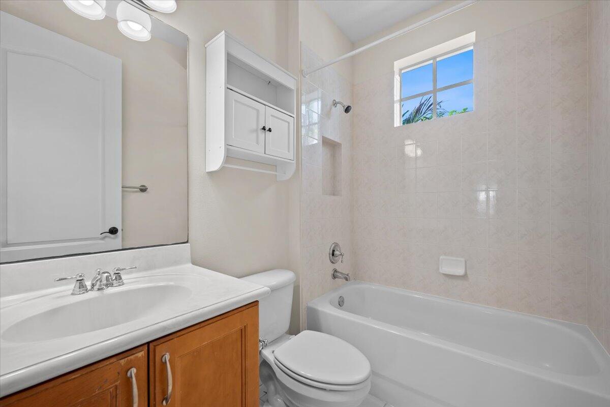 133 Sugarberry, Jupiter FL 33458