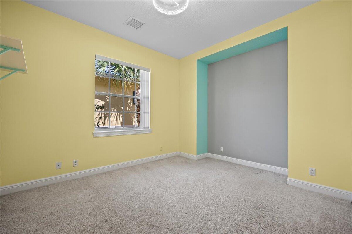 133 Sugarberry, Jupiter FL 33458