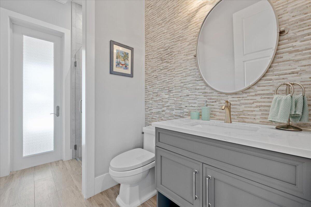 205 Body, Jupiter FL 33477