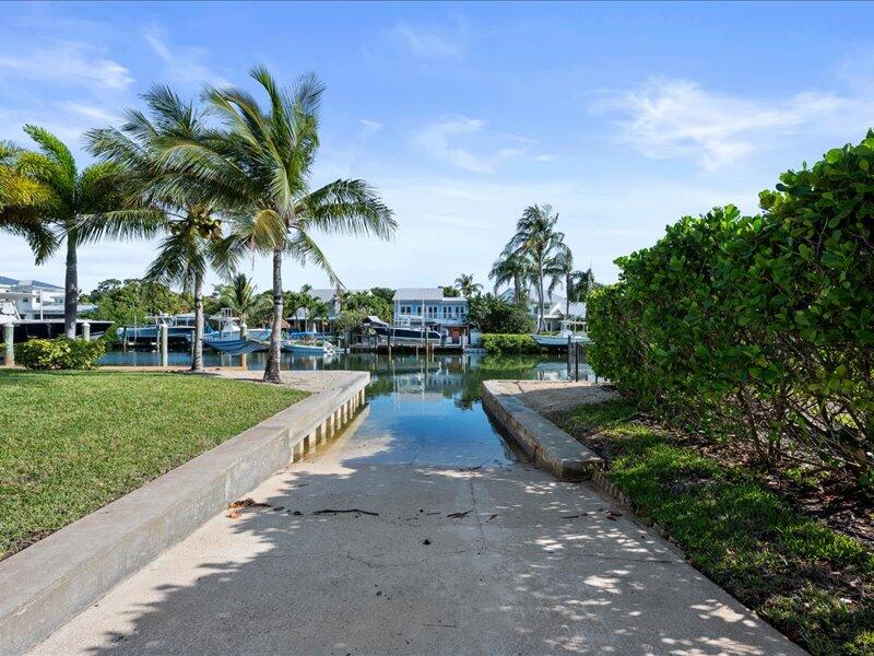 205 Body, Jupiter FL 33477
