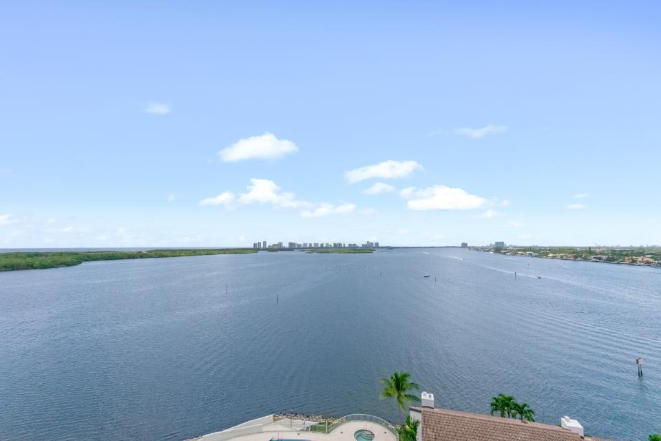 100 Lakeshore #957, North Palm Beach FL 33408