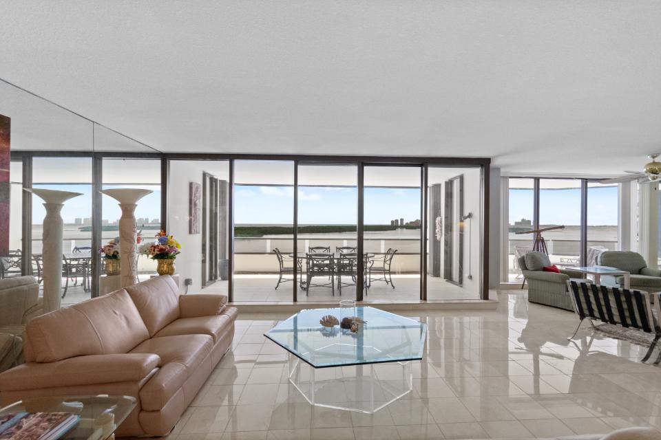 100 Lakeshore #957, North Palm Beach FL 33408