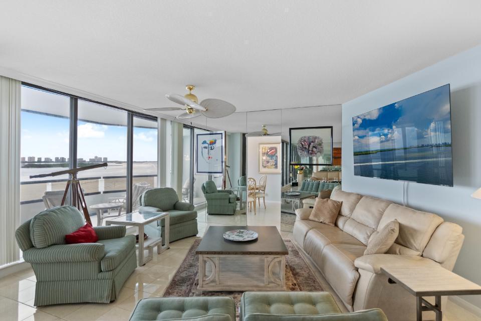 100 Lakeshore #957, North Palm Beach FL 33408