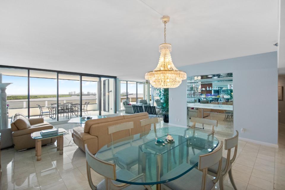 100 Lakeshore #957, North Palm Beach FL 33408