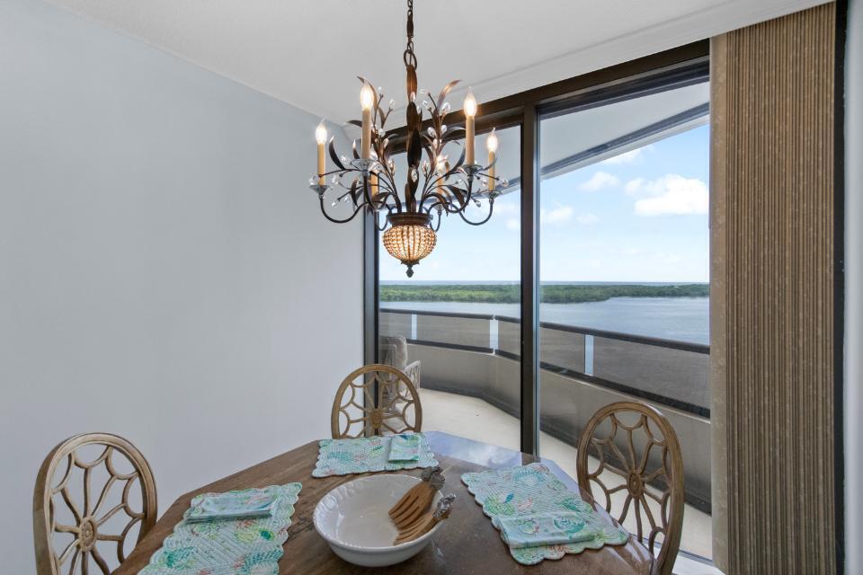 100 Lakeshore #957, North Palm Beach FL 33408