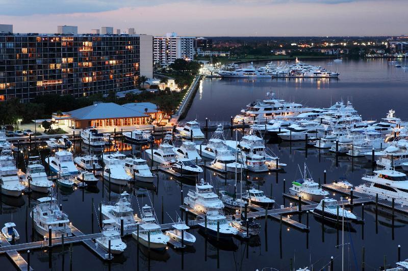 100 Lakeshore #957, North Palm Beach FL 33408