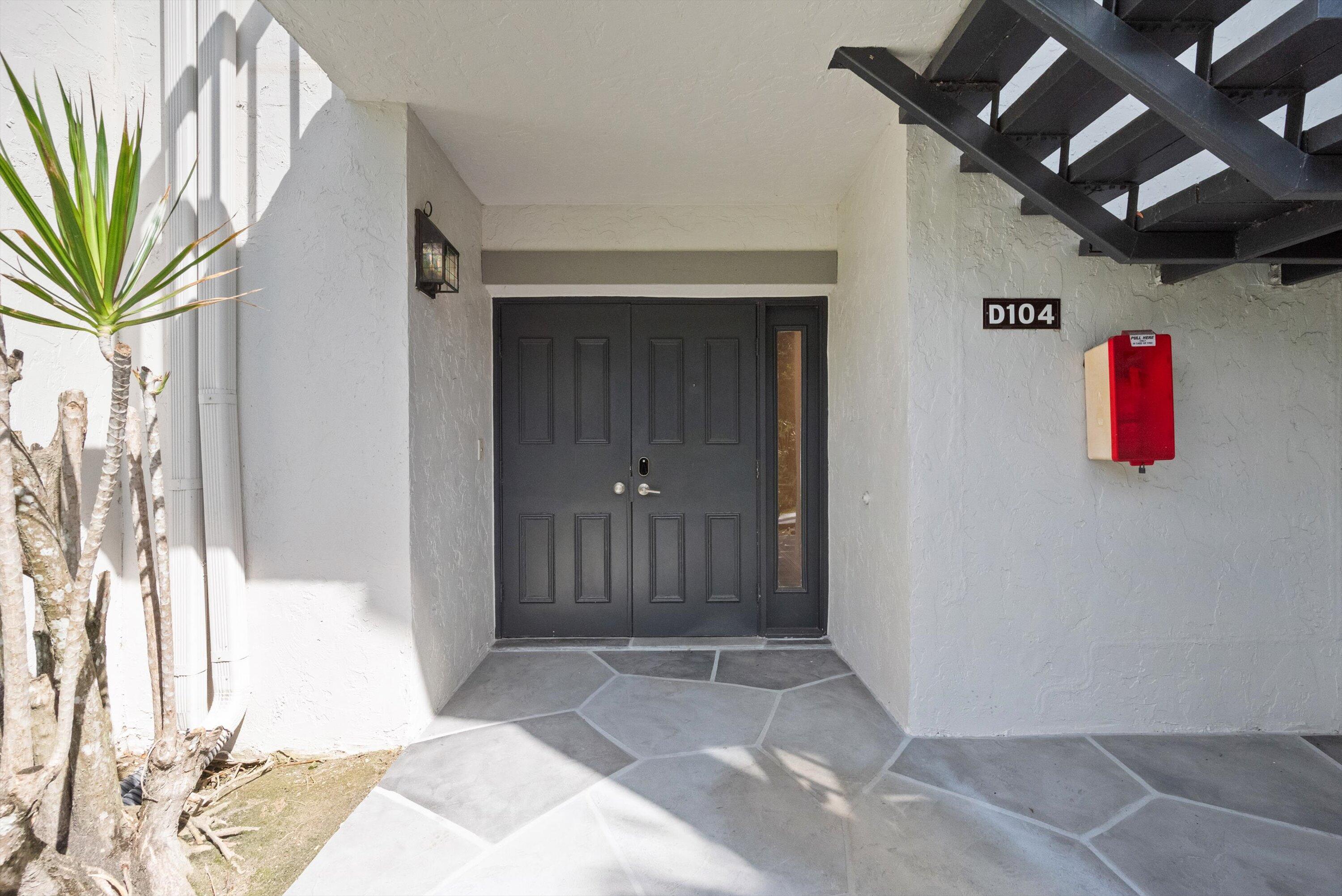 11355 Pond View #D104, Wellington FL 33414