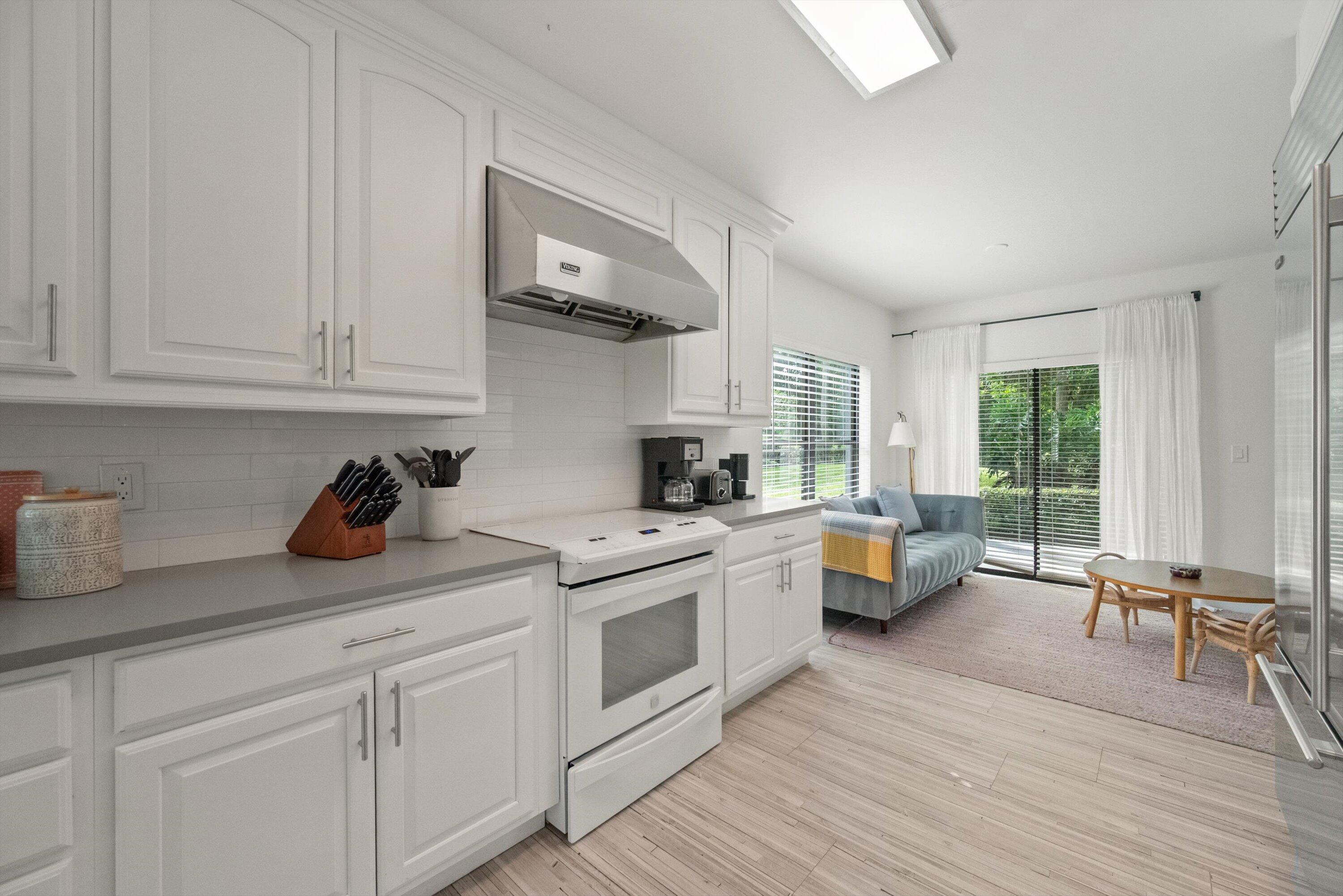 11355 Pond View #D104, Wellington FL 33414