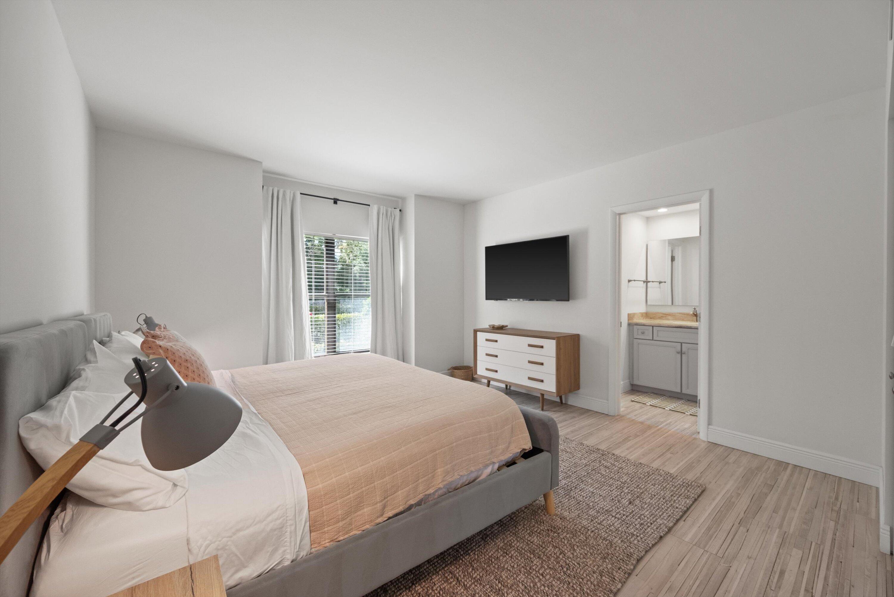 11355 Pond View #D104, Wellington FL 33414