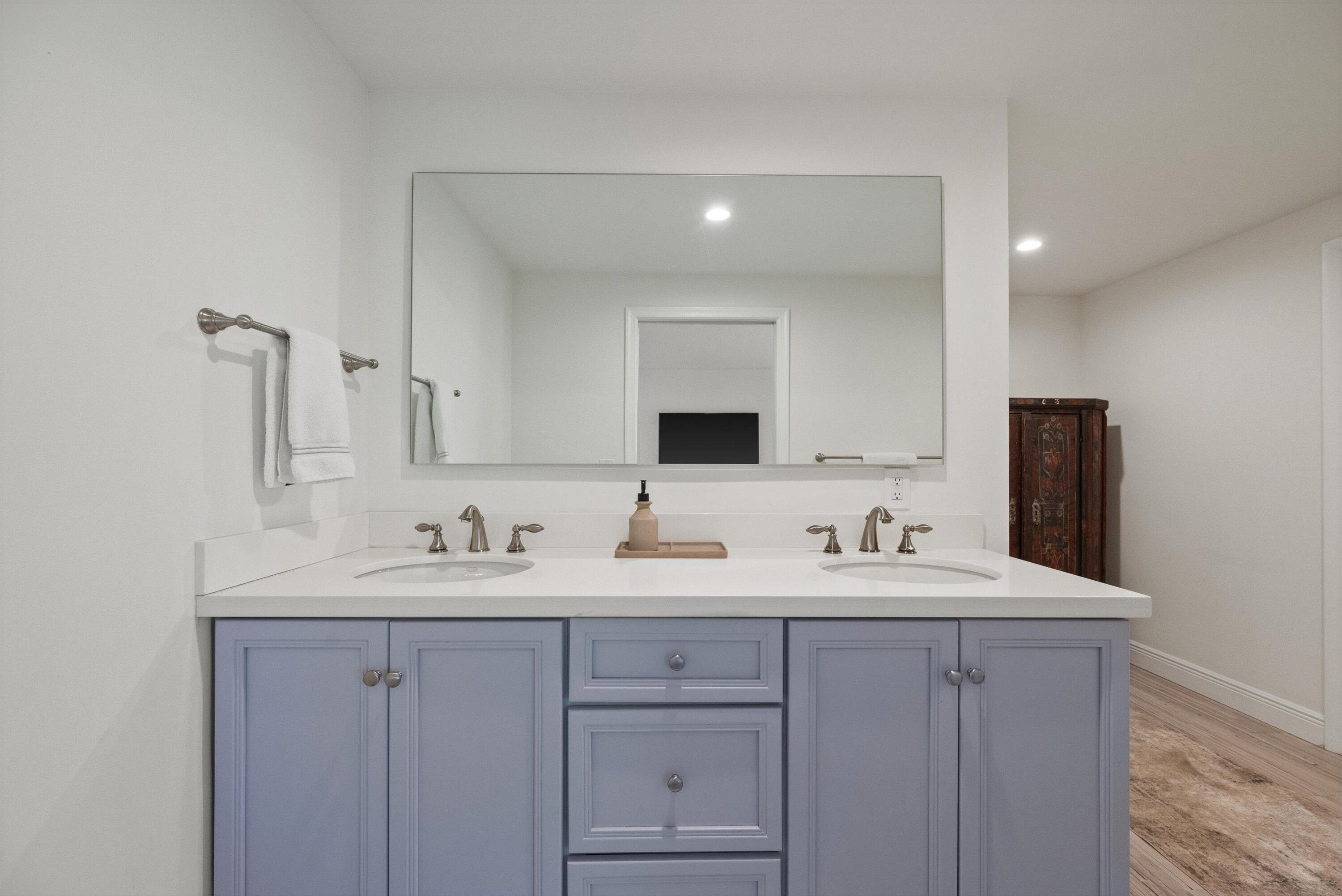 11355 Pond View #D104, Wellington FL 33414