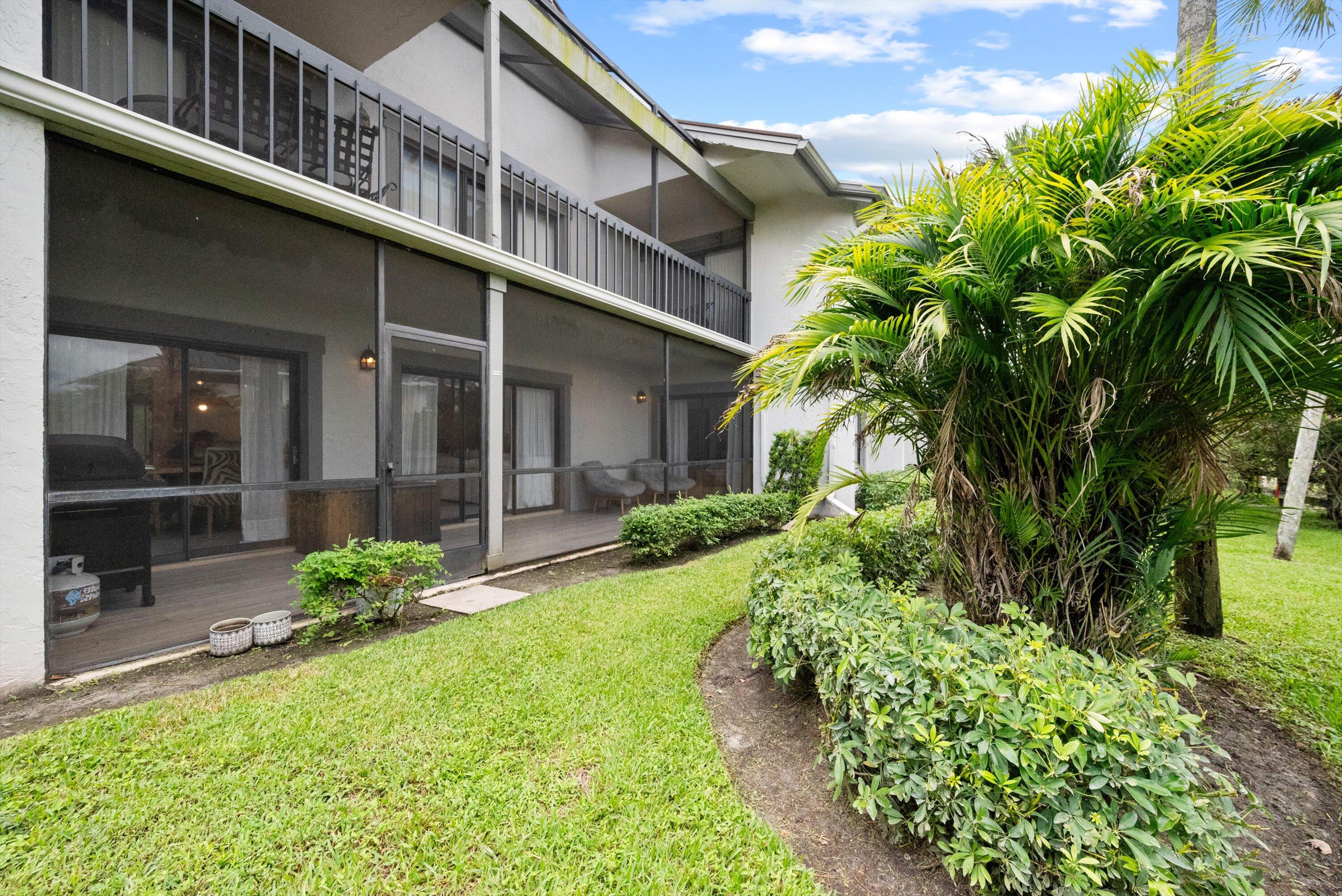 11355 Pond View #D104, Wellington FL 33414