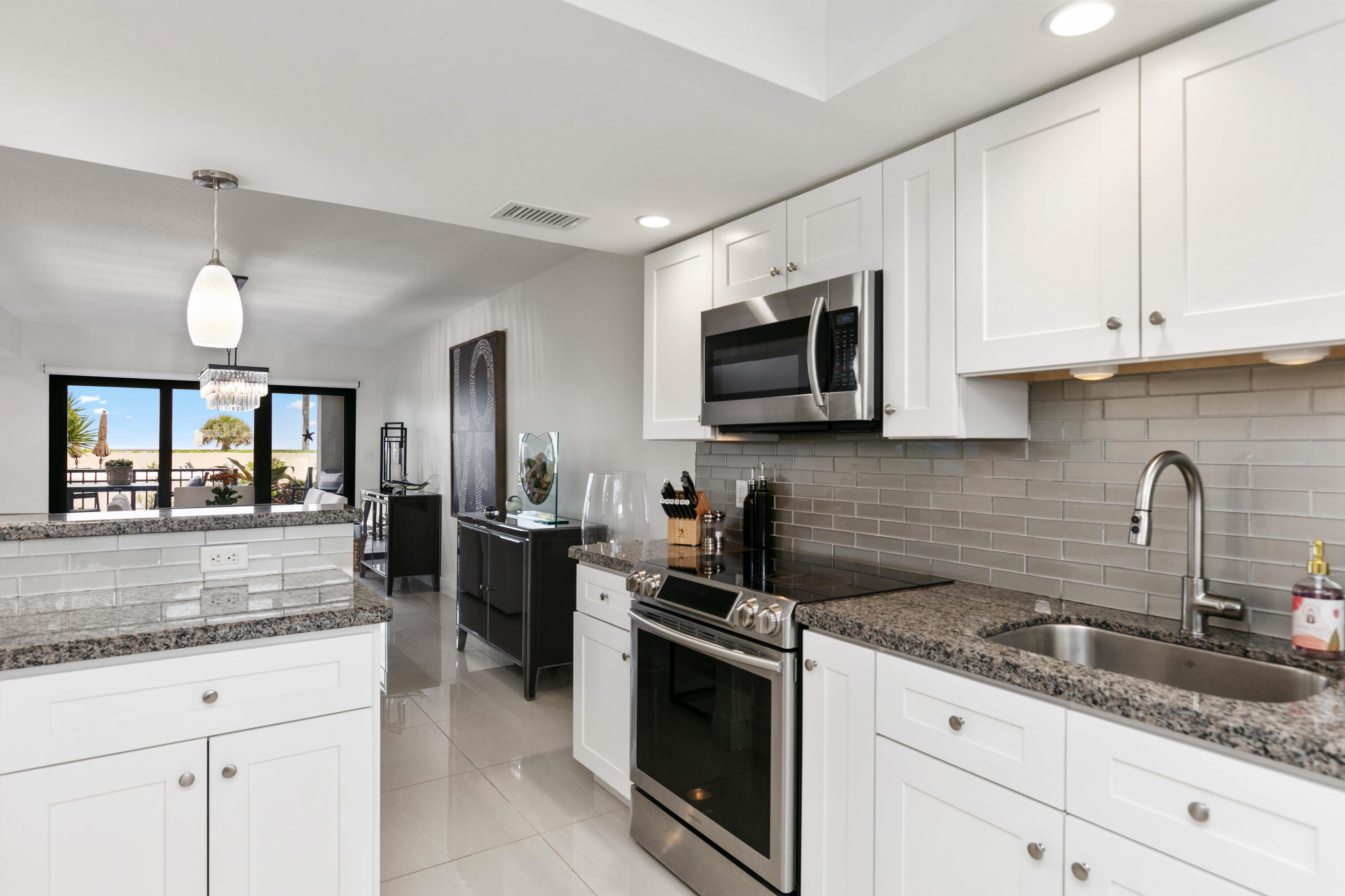 665 SE 21st #104, Deerfield Beach FL 33441