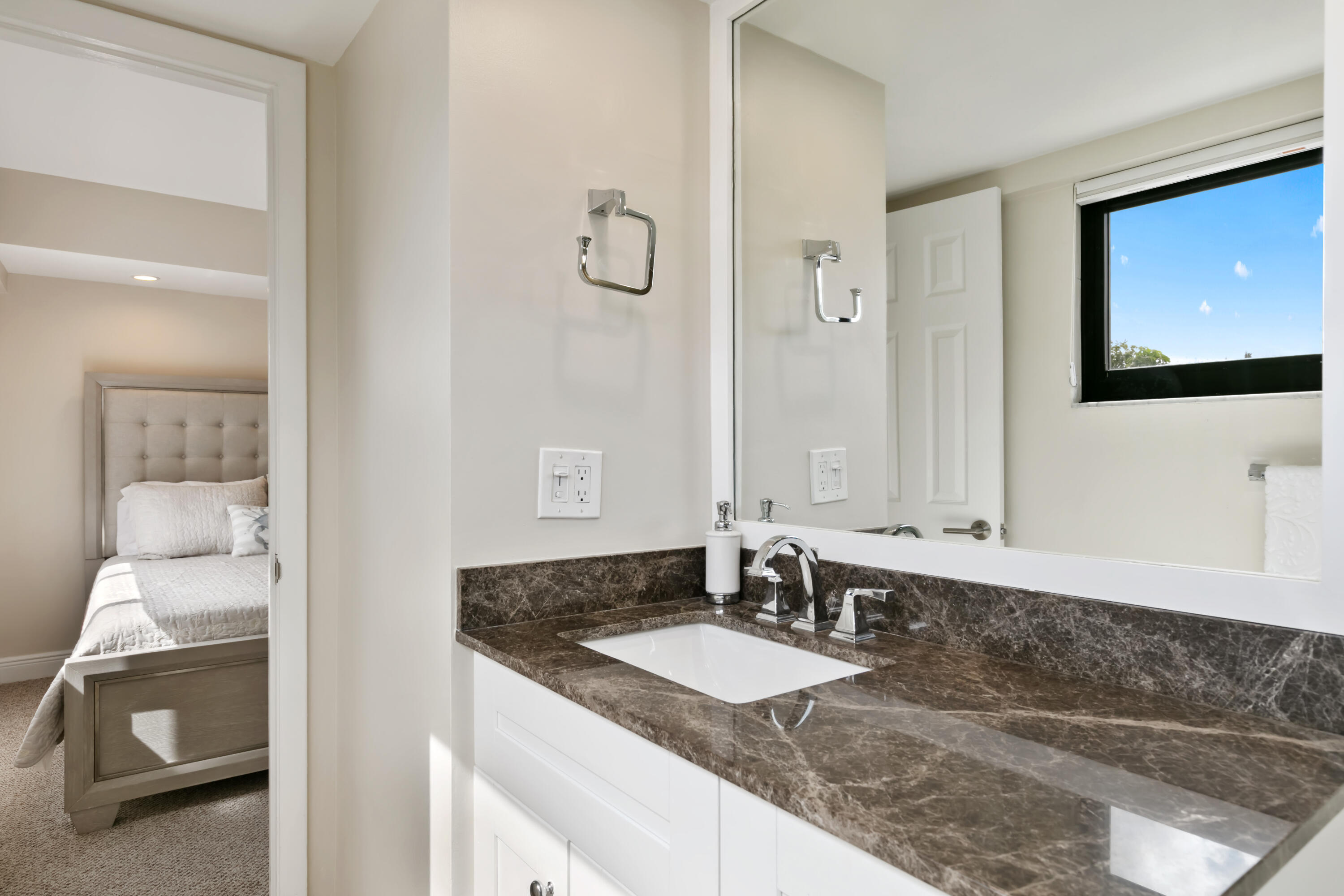 665 SE 21st #104, Deerfield Beach FL 33441