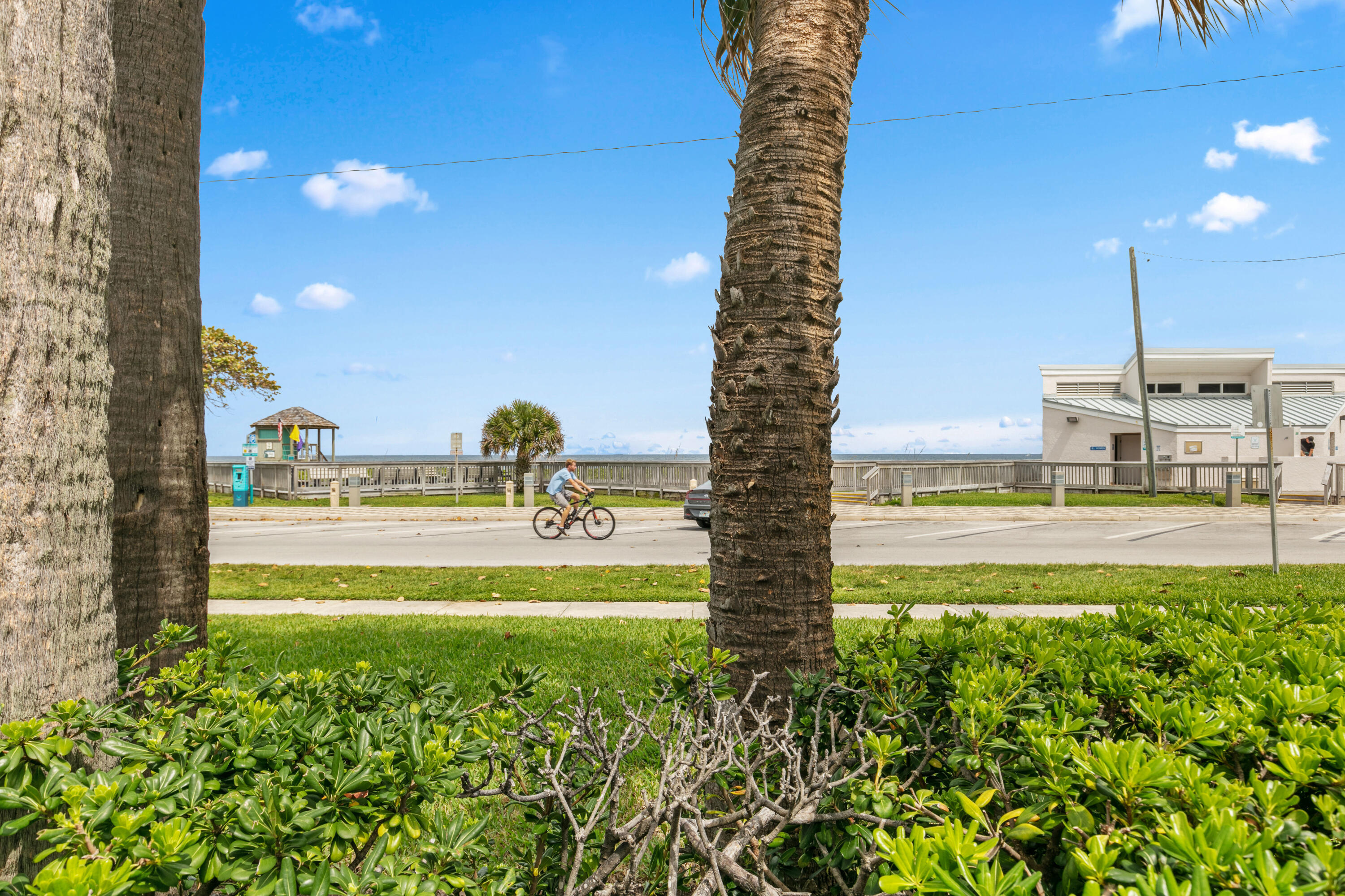 665 SE 21st #104, Deerfield Beach FL 33441