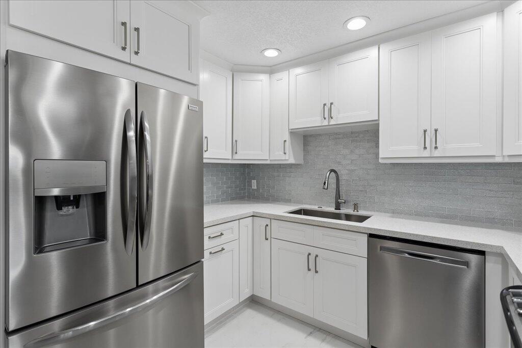 6379 Bay Club #2, Fort Lauderdale FL 33308