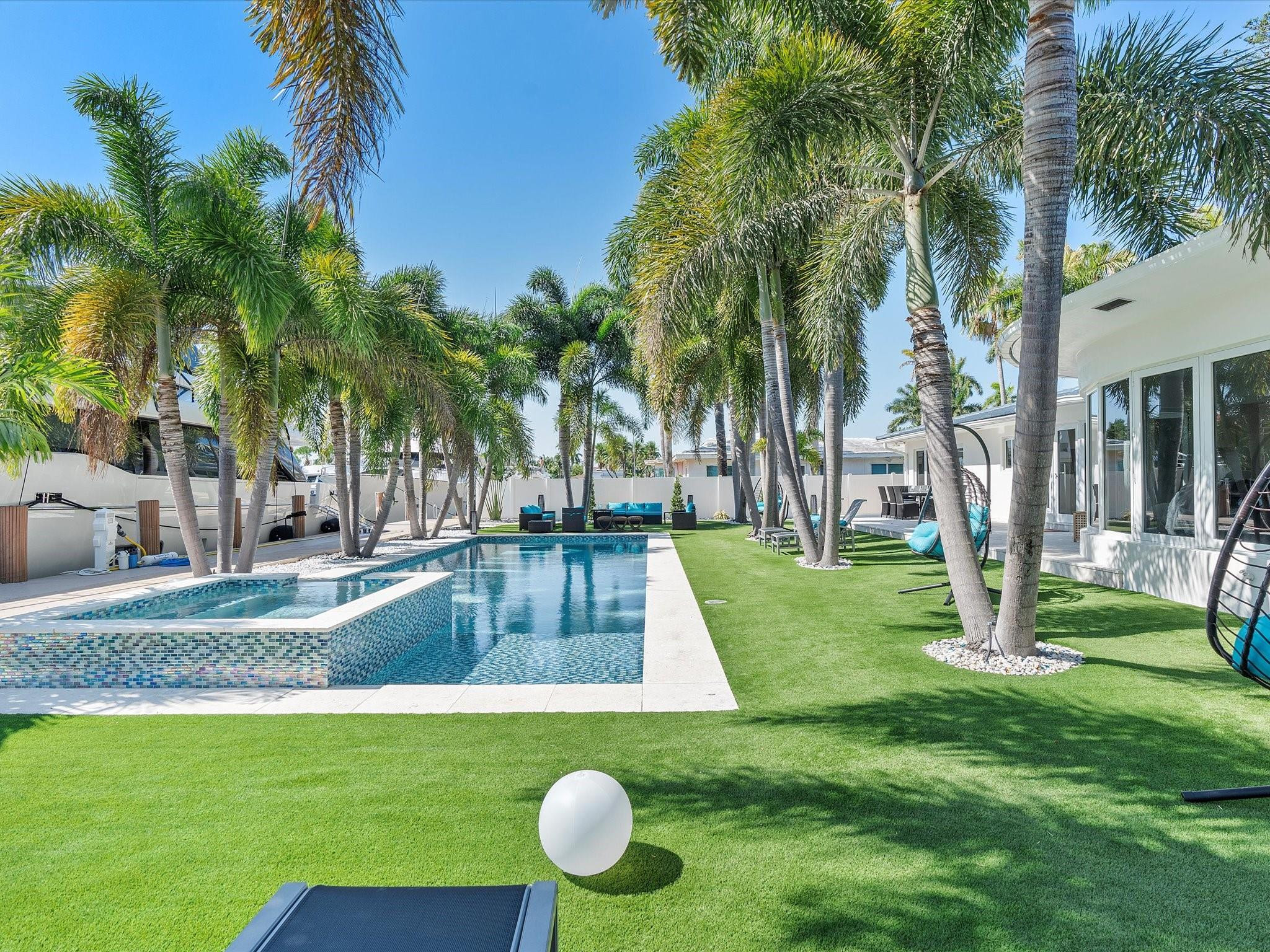 207 Royal Palm, Fort Lauderdale FL 33301