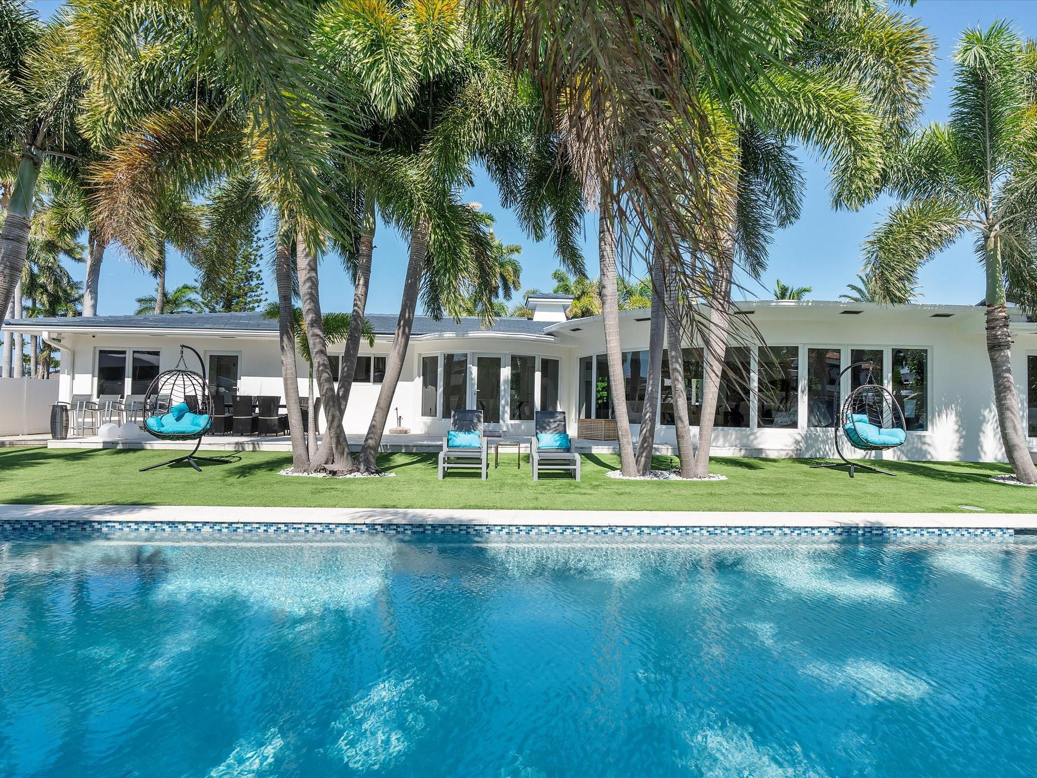 207 Royal Palm, Fort Lauderdale FL 33301