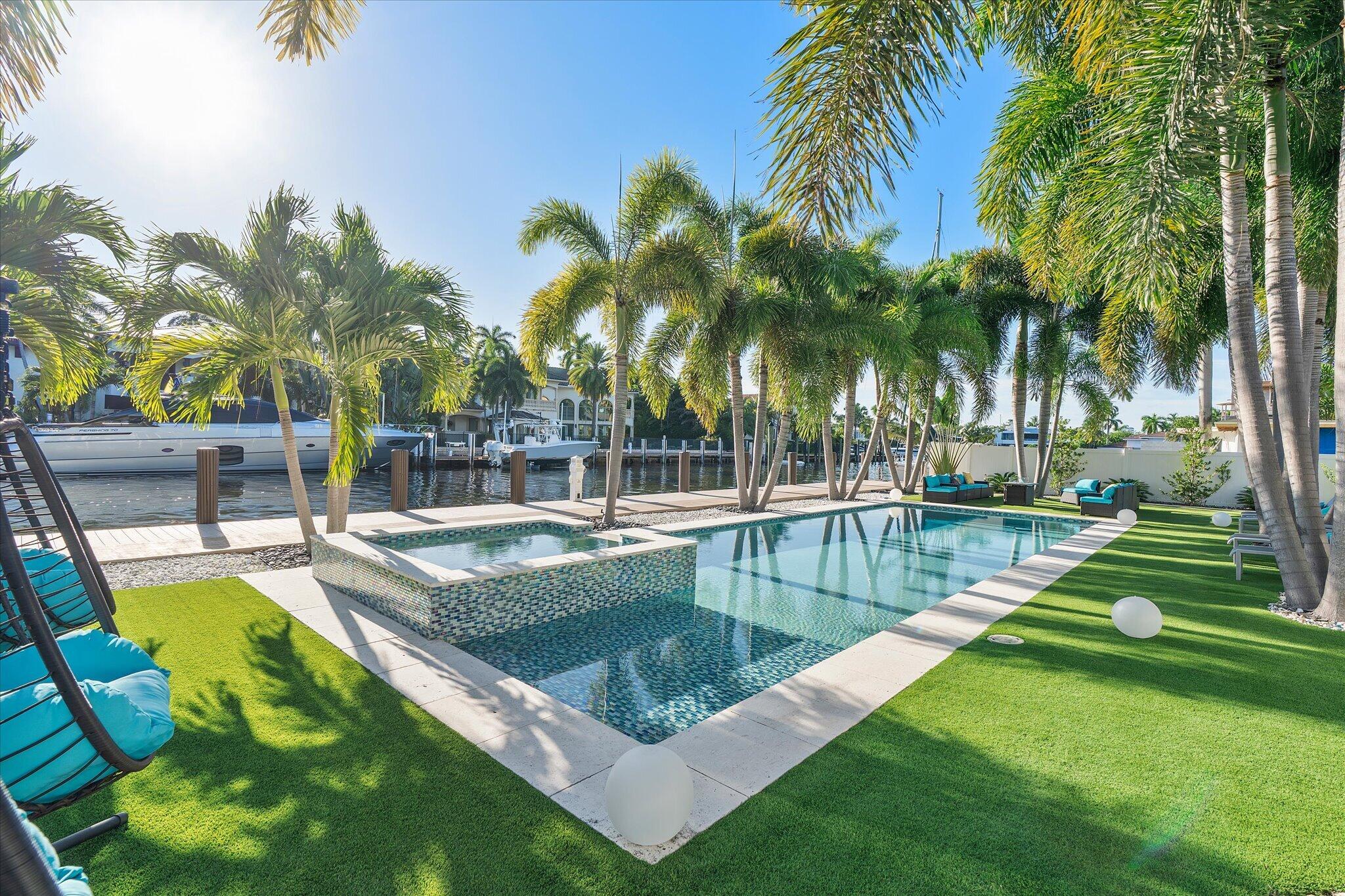 207 Royal Palm, Fort Lauderdale FL 33301