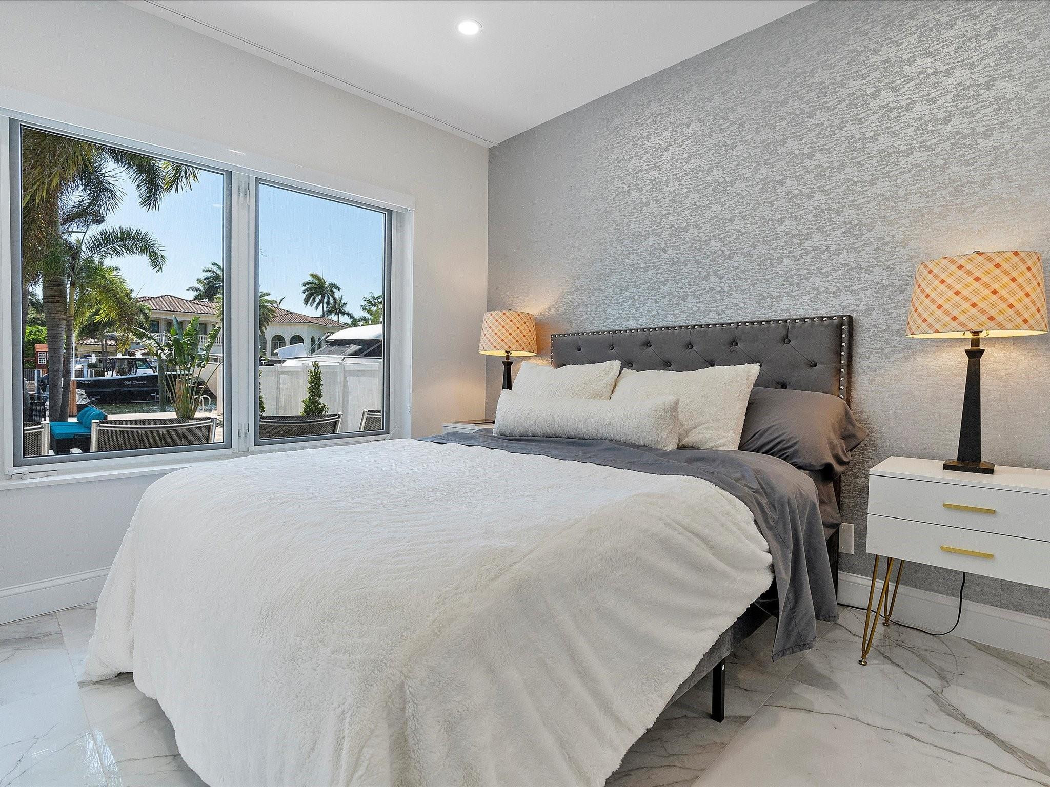 207 Royal Palm, Fort Lauderdale FL 33301