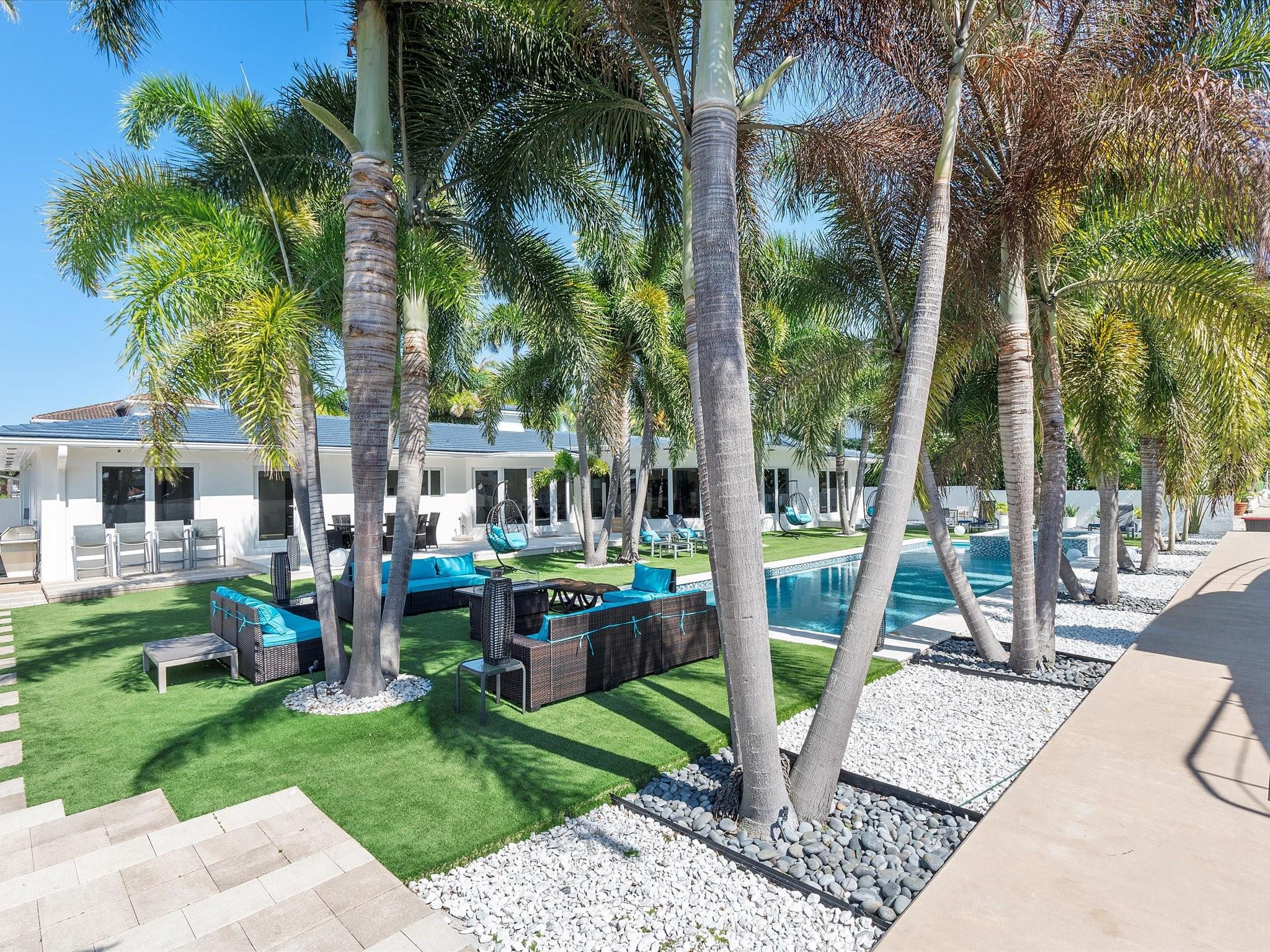 207 Royal Palm, Fort Lauderdale FL 33301