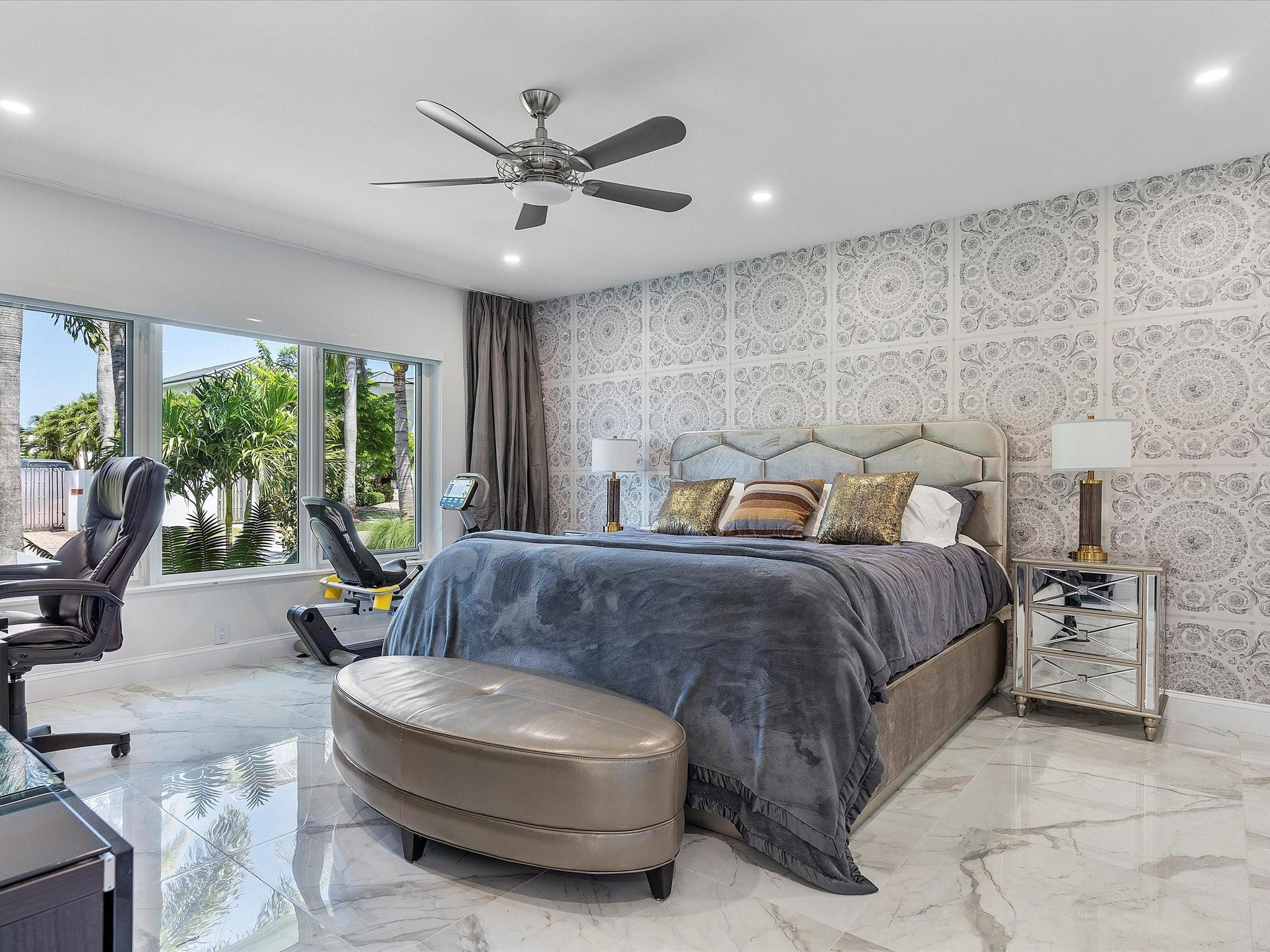207 Royal Palm, Fort Lauderdale FL 33301