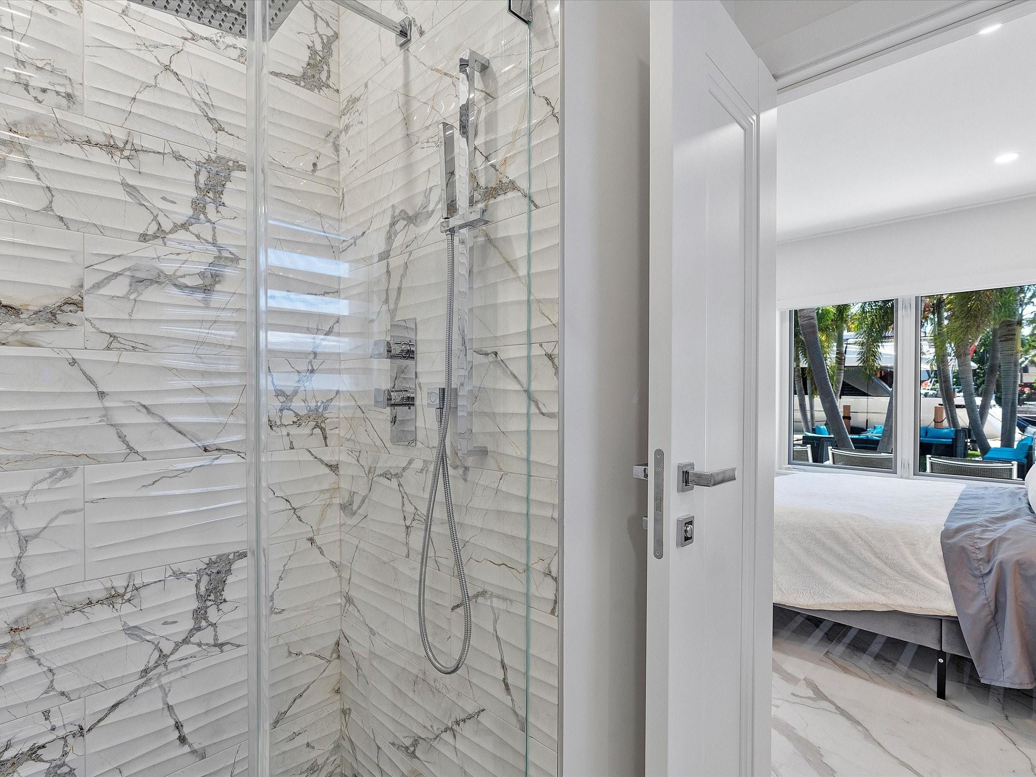 207 Royal Palm, Fort Lauderdale FL 33301