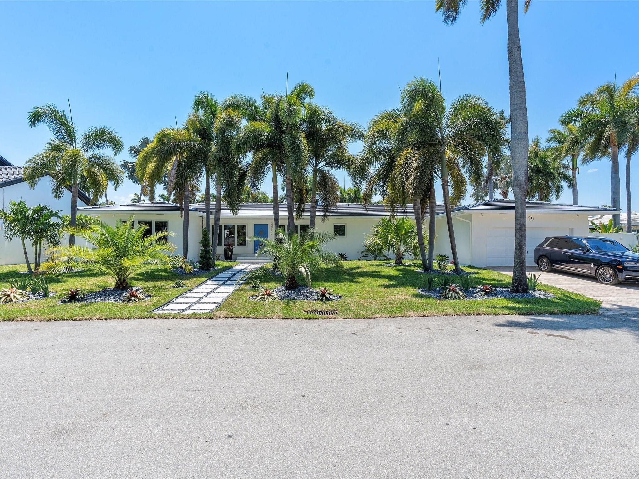 207 Royal Palm, Fort Lauderdale FL 33301
