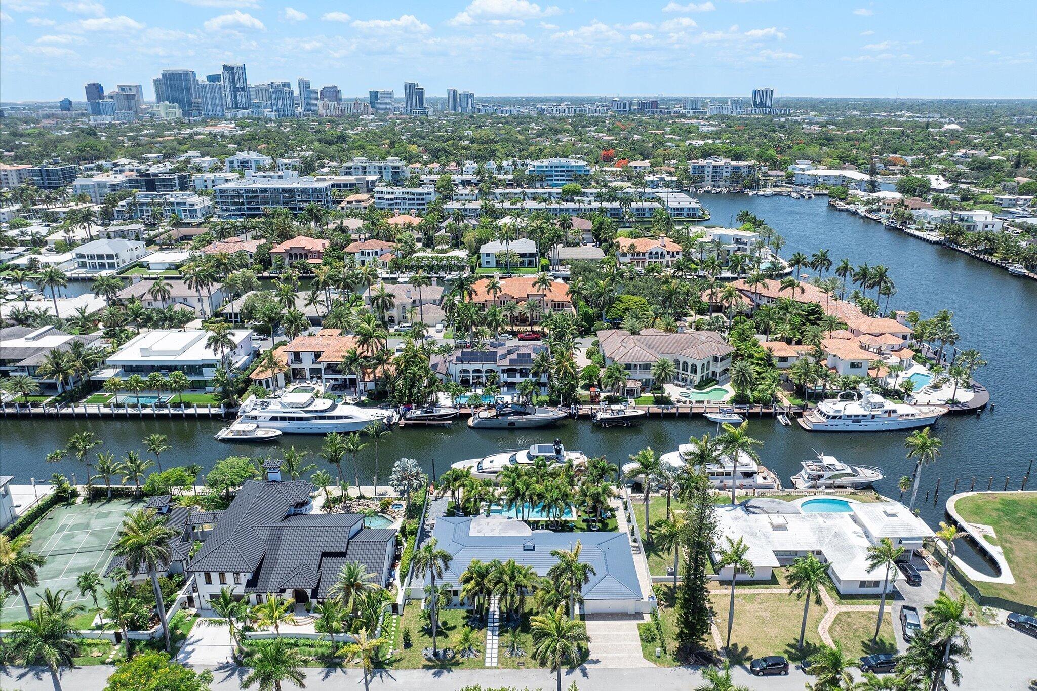 207 Royal Palm, Fort Lauderdale FL 33301
