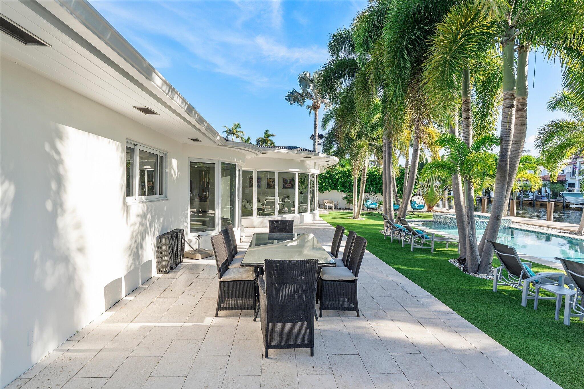 207 Royal Palm, Fort Lauderdale FL 33301