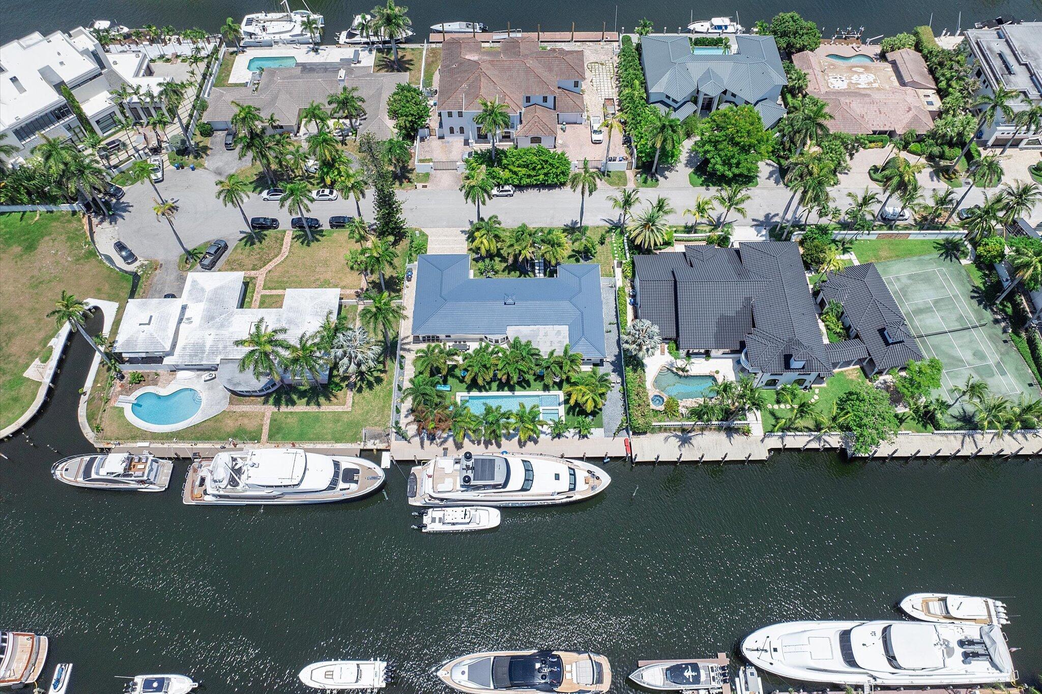 207 Royal Palm, Fort Lauderdale FL 33301