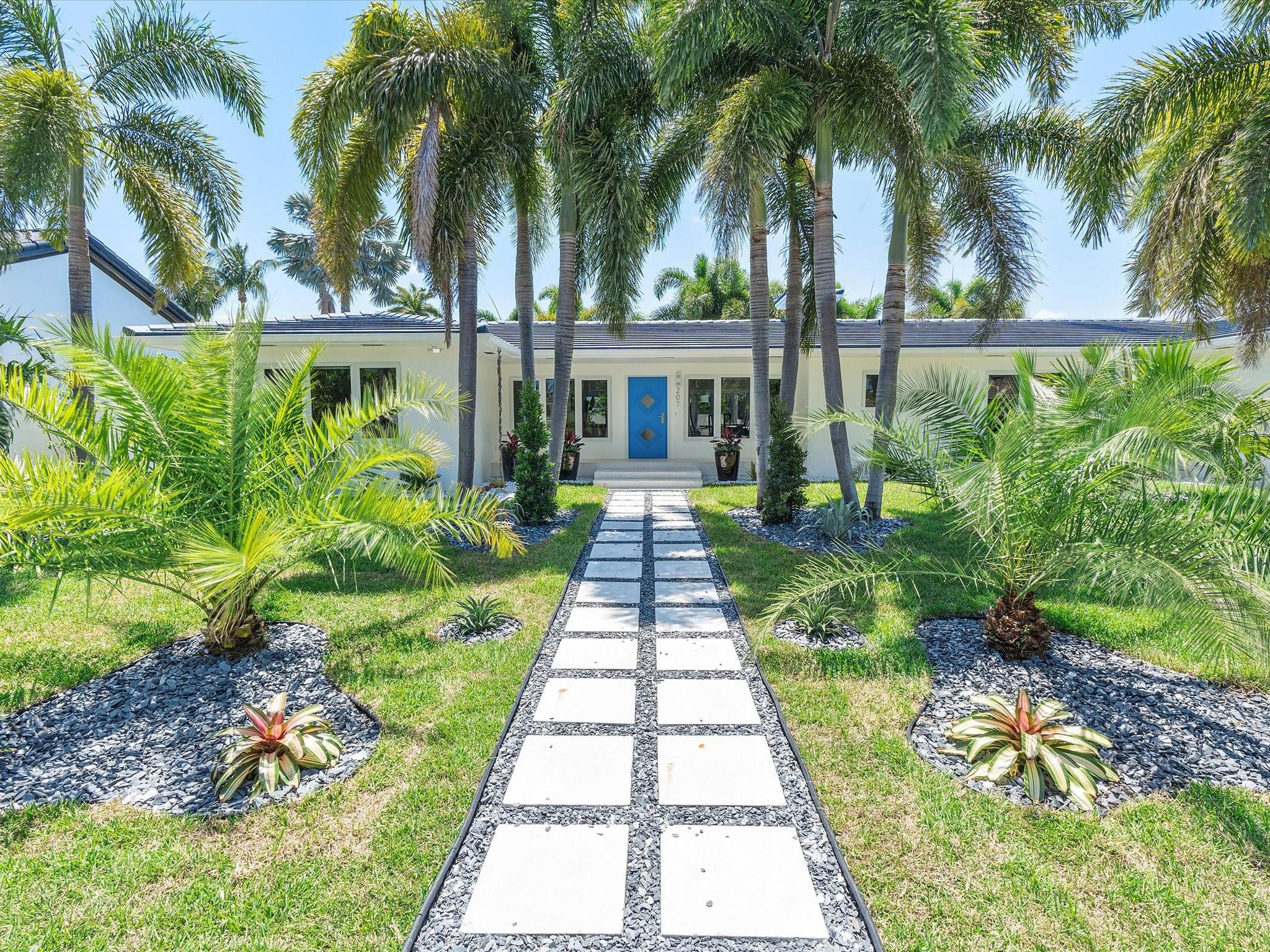 207 Royal Palm, Fort Lauderdale FL 33301